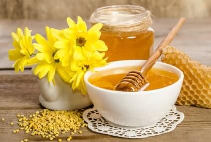 Honey for smooth face